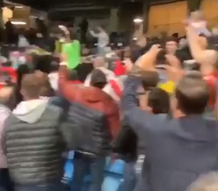 Pogledajte reakciju navijača Rivera i Boce kad su na Bernabeuu vidjeli Messija