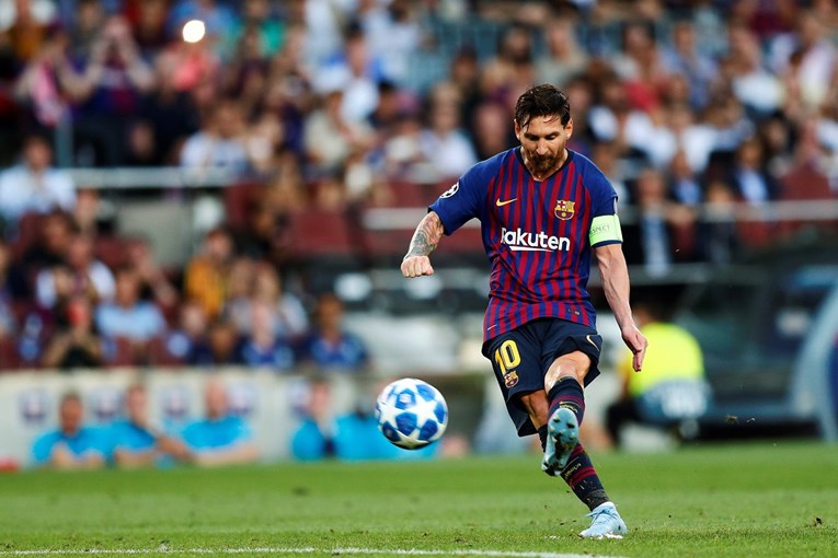 Evo po čemu je Messi puno bolji od Cristiana Ronalda u FIFA-i 19