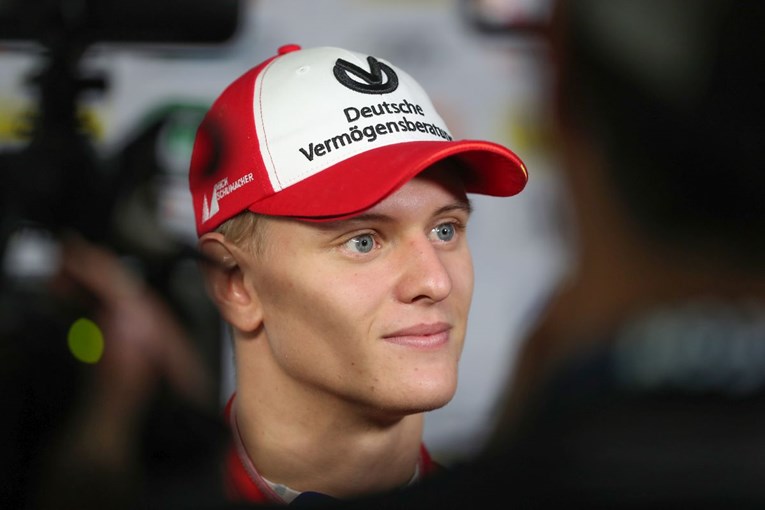 Sin Michaela Schumachera debitira kao testni vozač u Formuli 1
