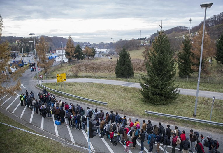 Austrija odbila azil migrantu iz Iraka, kažu da je previše ženskast