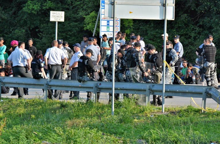Associated Press: Bosna postaje novo središte izbjegličke krize