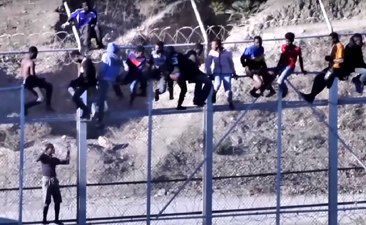 Oko 400 migranata nasilno ušlo u Španjolsku