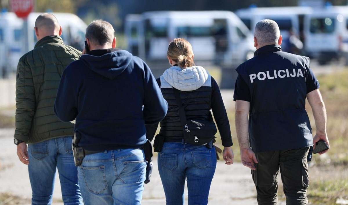 Kod Sinja privedena četiri migranta iz Iraka