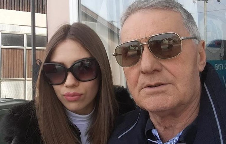 Srbin ima 74, a njegova zaručnica 21 godinu: "Privukao me njegov fizički izgled"