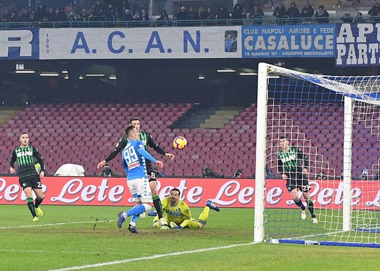 Milik odveo Napoli u četvrtfinale kupa, a tamo ih čeka Milan