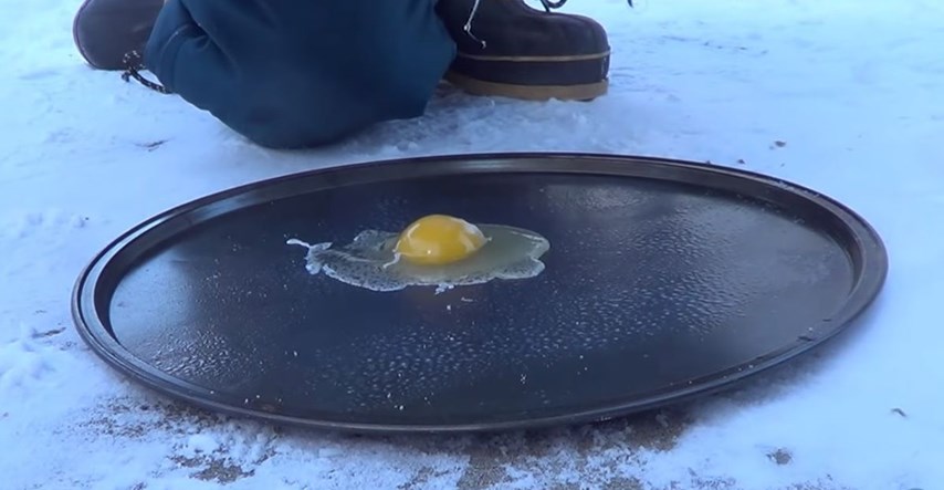 Razbio je jaje na -32 stupnja i pokazao koliko je zapravo bilo hladno u Americi