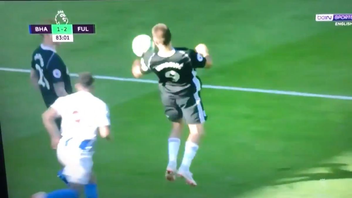Srpski napadač ničim izazvan skrivio penal i koštao Fulham tri boda