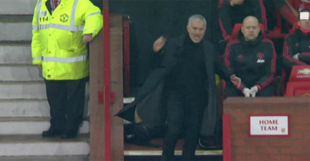 Mourinho opet divljao: Ovoga puta zastrašio malog dječaka, pa mu se ispričao
