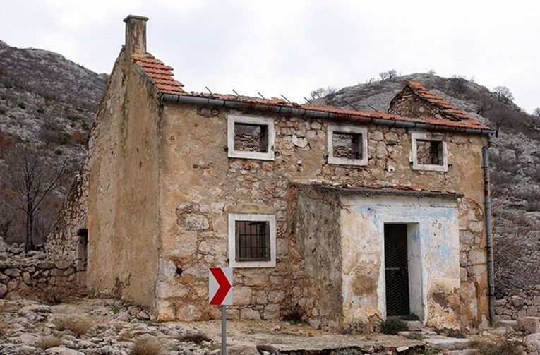Ovo je kuća na Velebitu u kojoj se rodio najbolji igrač na svijetu