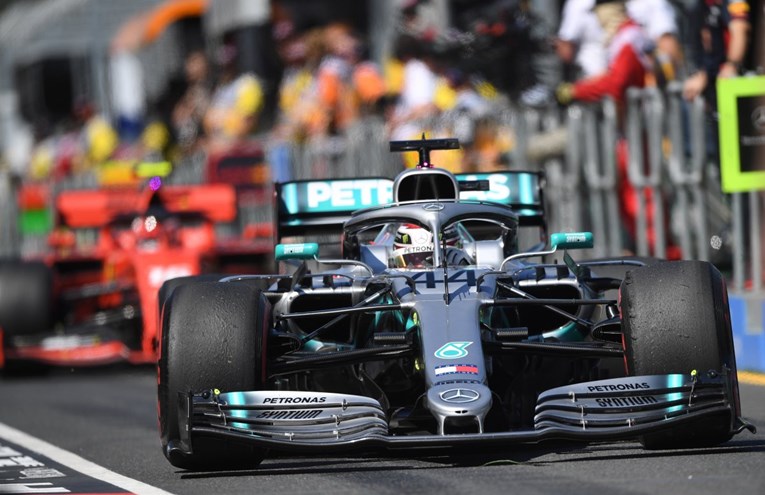 Hamilton izjednačio Schumacherov i Sennin rekord