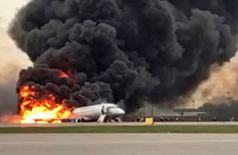 U avionskoj nesreći na aerodromu u Moskvi poginula 41 osoba