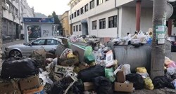FOTO Mostar je zatrpan smećem, grad užasno smrdi