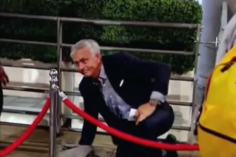 VIDEO Pogledajte urnebesan Mourinhov pad na Wembleyu