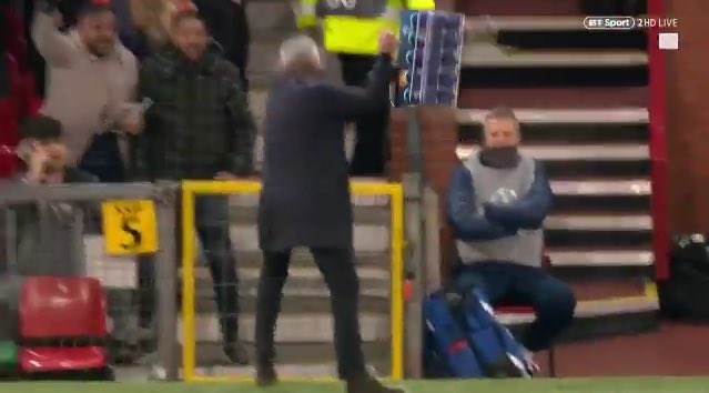 Mourinho razbijao nakon pobjede u 91. minuti