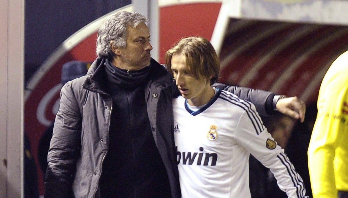 Mourinho će opet trenirati Modrića? Španjolci pišu da je to izgledno