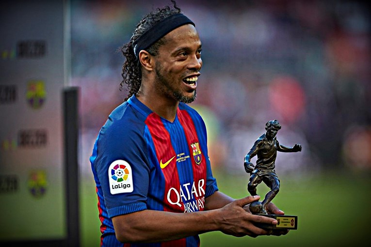 Ronaldinho spas od bankrota pronašao dolaskom u Srbiju