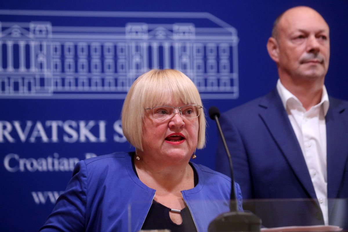 Mrak Taritaš: Hrvatska je okrenula leđa Europi i stala uz diktatora Orbana