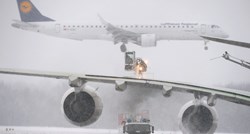 U Muenchenu zbog snijega otkazano 120 letova, a moglo bi ih biti i više