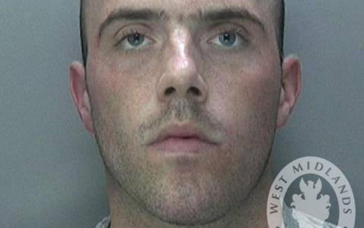 Ljudi se ne prestaju sprdati s fotkom osumnjičenog: "Uhitite njegovog frizera"