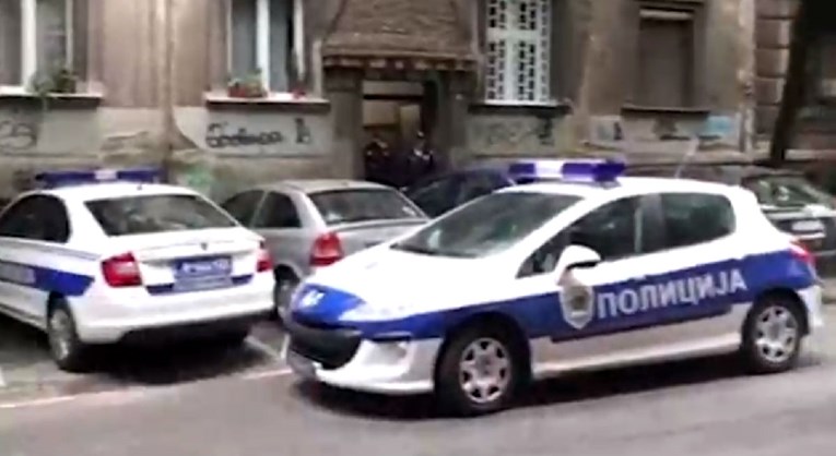 Muž u Beogradu ubio ženu pa si prerezao vene, spasila ga hitna