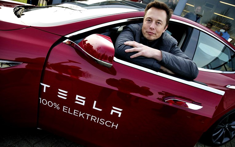 Elon Musk otpušta više od 3000 radnika Tesle