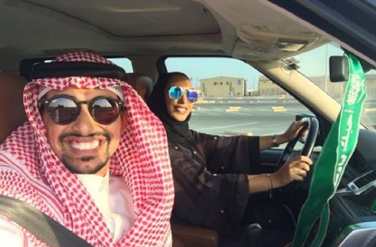 Žene u Saudijskoj Arabiji sad smiju voziti, ali evo što sve još uvijek ne smiju