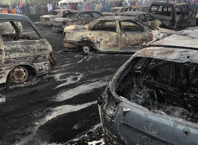 VIDEO U Nigeriji eksplodirao kamion s naftom: Najmanje 9 mrtvih, izgorjelo više od 50 vozila