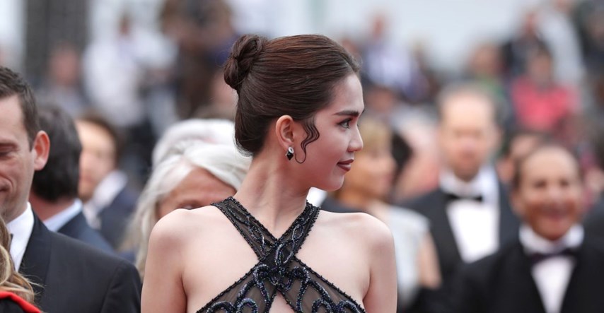 Manekenka došla u Cannes u jako oskudnoj haljini pa izazvala bijes sunarodnjaka