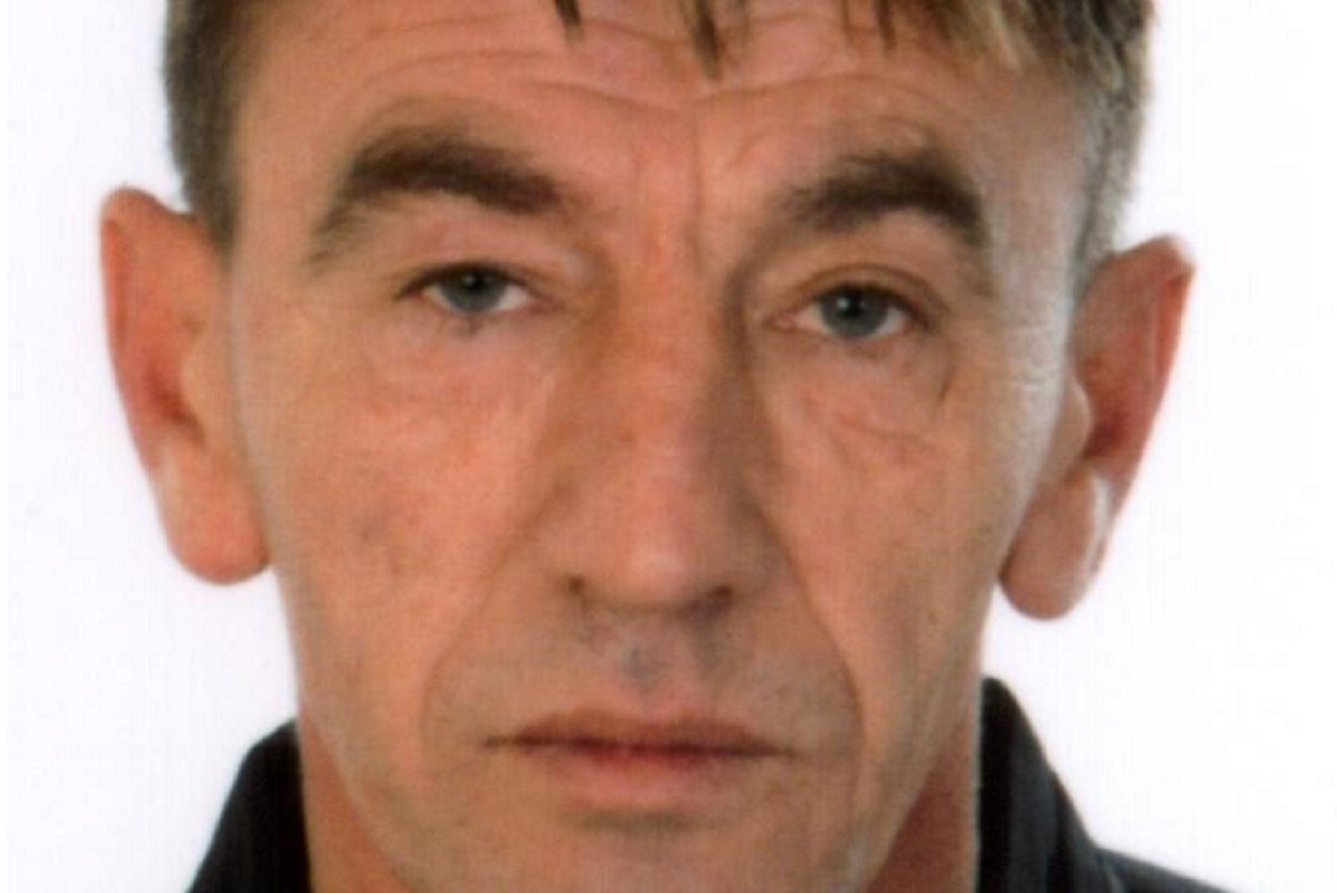 Ovaj muškarac u Kaštelima je probao ubiti ženu. Jeste ga vidjeli?