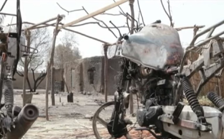 Tri bombašice samoubojice u džamiji u Nigeru ubile deset ljudi