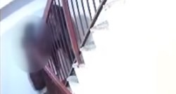 UZNEMIRUJUĆE Pedofil u Srbiji curicu napao u zgradi, objavljena snimka napada