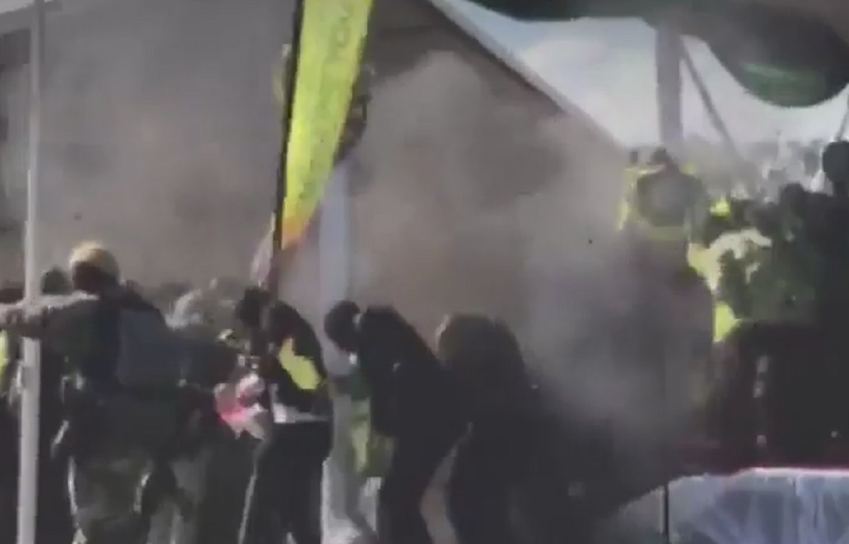 U napadu na predsjednika Zimbabvea ranjeno je 49 ljudi