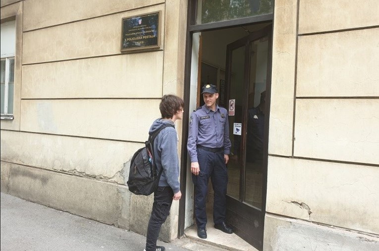 Zagrebački školarci našli novac na ulici i predali ga policiji