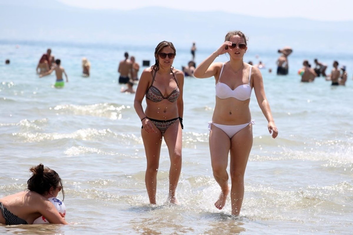 Hrvatske plaže gole sise