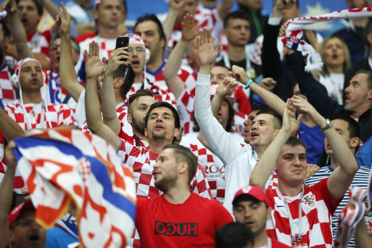 HNS zbog navijača kažnjen s 83 tisuće kuna: Tukli se i bacali predmete u teren