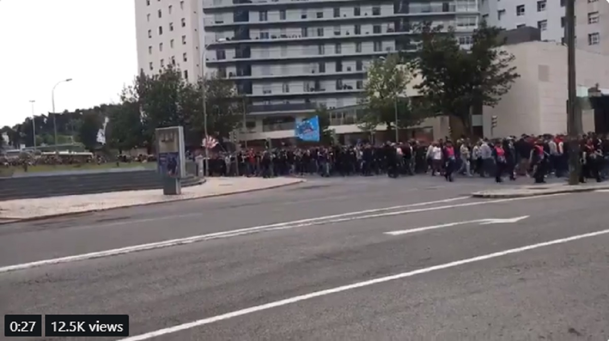 VIDEO Čudesna podrška Rebiću i Joviću: Pogledajte što rade navijači Eintrachta