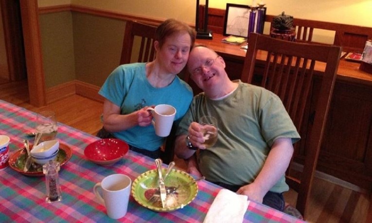 25 godina braka: Preminuo muž u najduljem braku osoba s Downovim sindromom