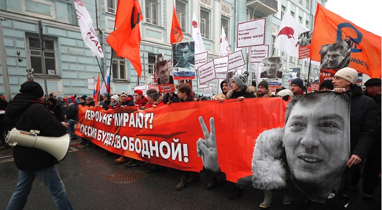 Tisuće Rusa marširale u spomen ubijenom Putinovom protivniku