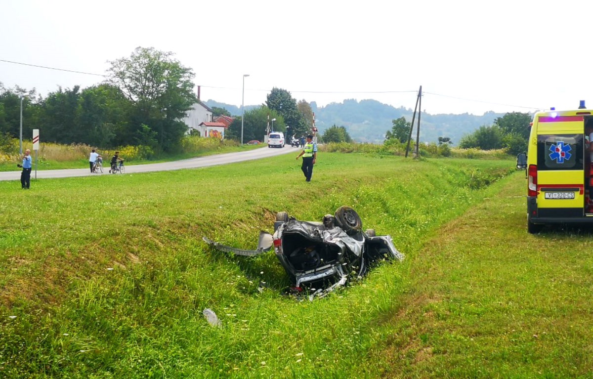 U Virovitici auto sletio u kanal, poginula jedna osoba
