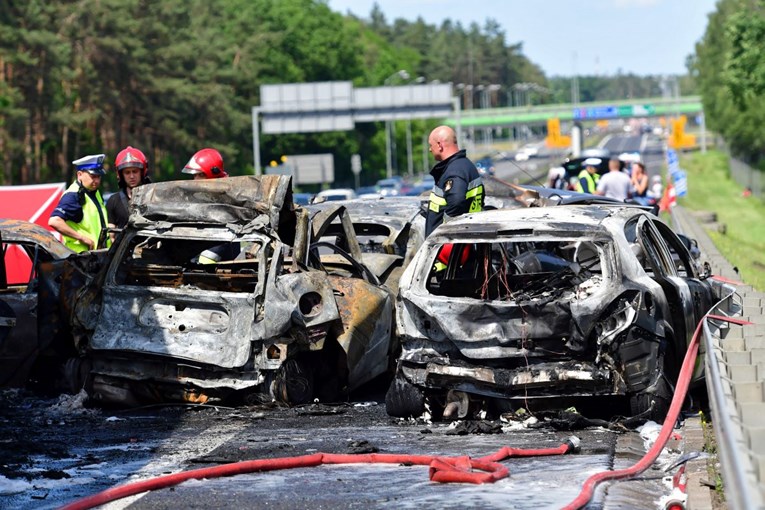 Teška nesreća u Poljskoj: Šest poginulih, kamion se zabio u gužvu na autocesti