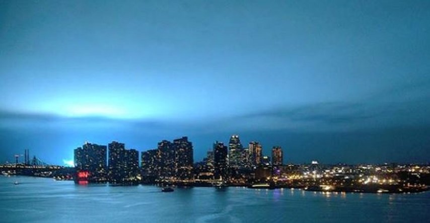 Eksplozija u New Yorku obojila nebo u plavo