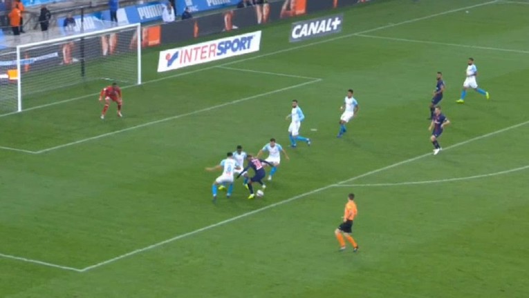 Neymarov nestvarni dribling protiv trojice: Kako mu je ovo uspjelo?