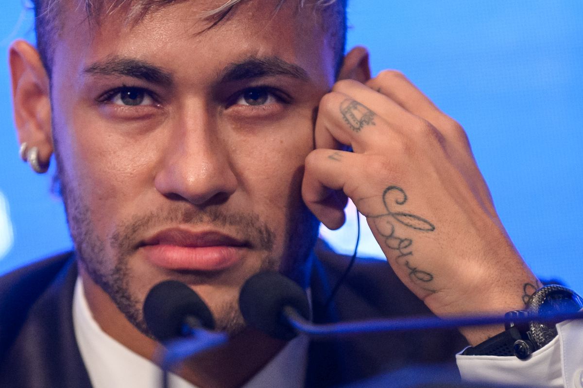 AS: Neymar želi u Barcelonu i Barcelona želi njega