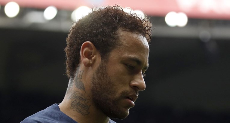 Neymar pokazao privatne poruke kako bi se obranio od optužbe za silovanje