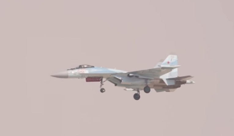 Ruski lovci tri puta presreli američki avion. SAD poslao ozbiljno upozorenje