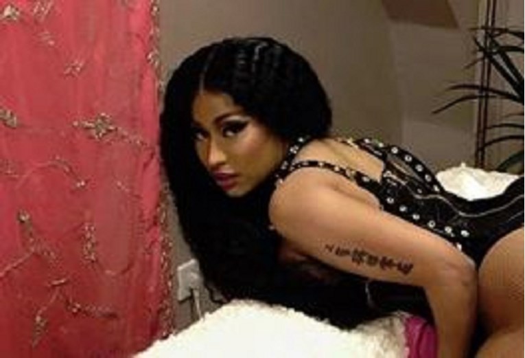 Nicki Minaj uvukla se u tange od lateksa, dobila 3 milijuna lajkova za fotku