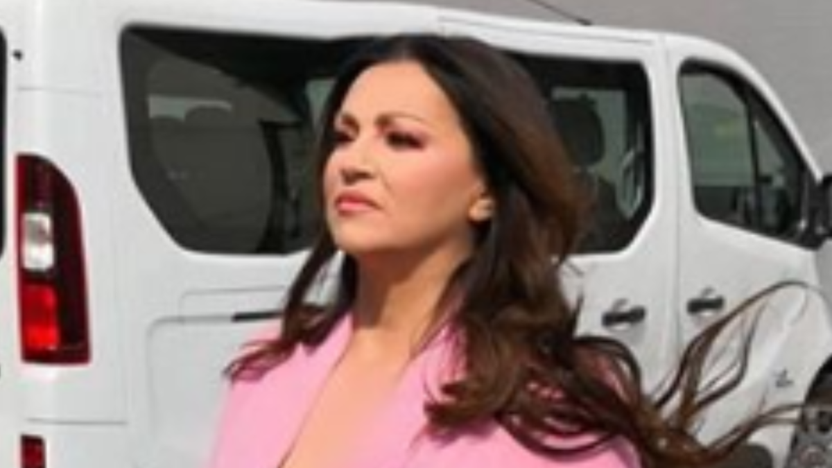 Nina Badrić zapalila Instagram fotkom na kojoj je pokazala duboki dekolte