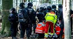 VIDEO Novinar pao na prosvjedu u njemačkoj šumi i poginuo
