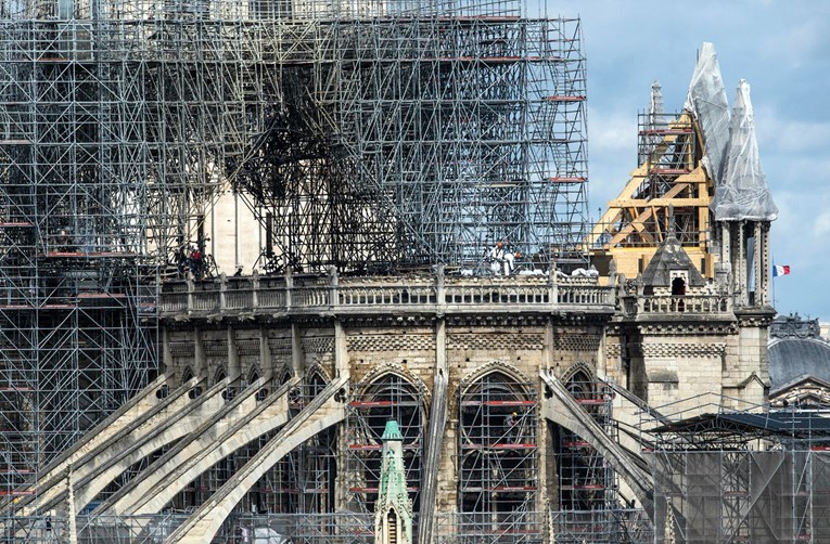 Francuski senat podržao zakon o obnovi Notre-Damea