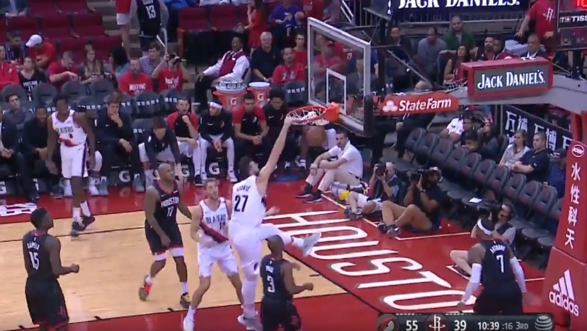 "Bosnian Beast mode is on": Nurkić zakucao Rocketse i oduševio Amerikance